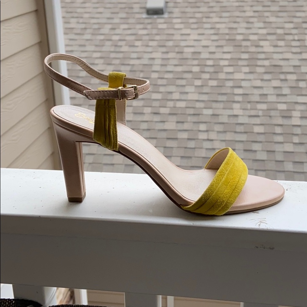 Hello Heels